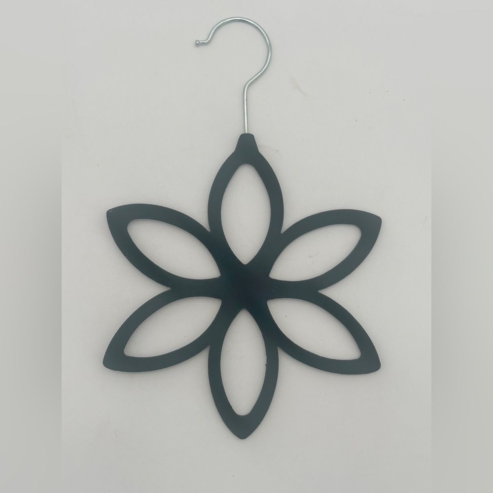 Black Felt Covered Flower-Shaped Closet Scarf Hanger